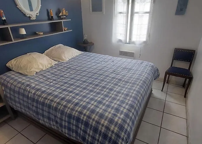 Holiday home Maison L'escaletaussat Les Bains *