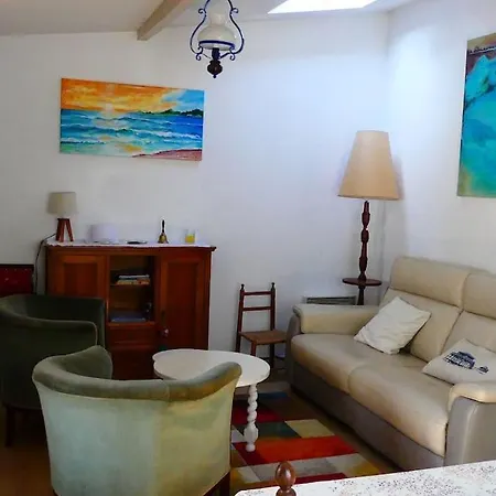 Holiday home Maison L'escaletaussat Les Bains *